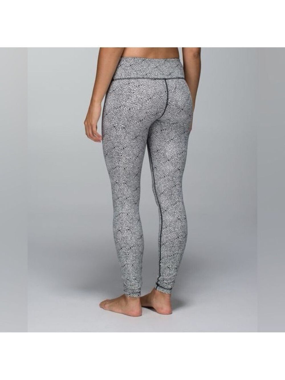 Lululemon Wunder Under Black and White Floral Print Leggings - Size 2